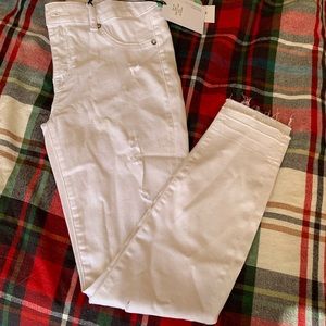 White skinny jeans